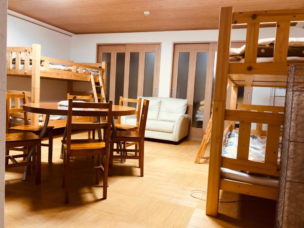 Ichijyo IVY 5 persons room