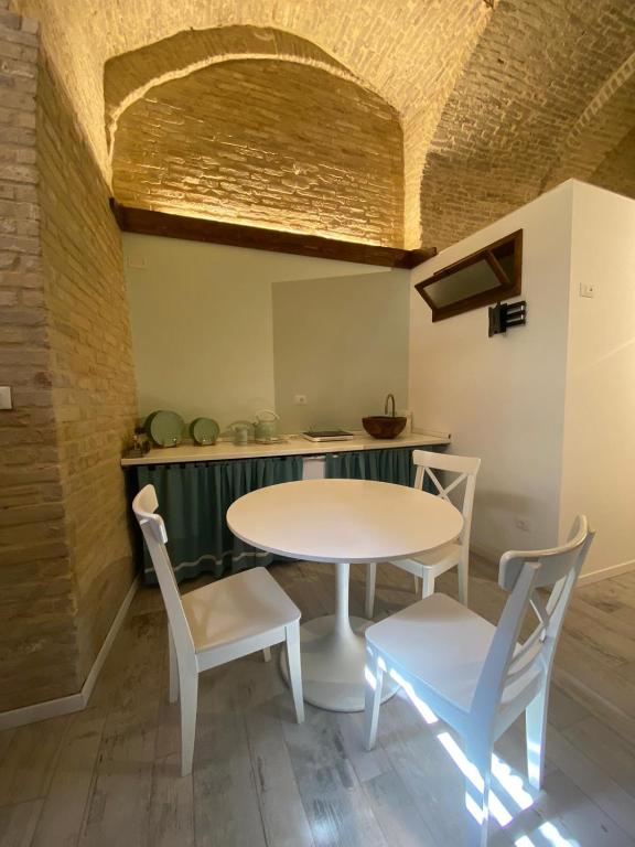 Le volte nel borgo - 4