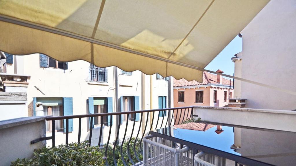 Ai Bareteri Luxury Canal View - 5