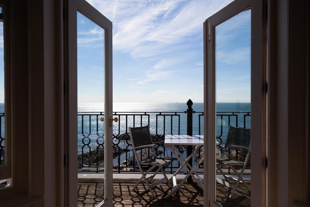 Balcony/terrace, The Hambrough in Isle of Wight