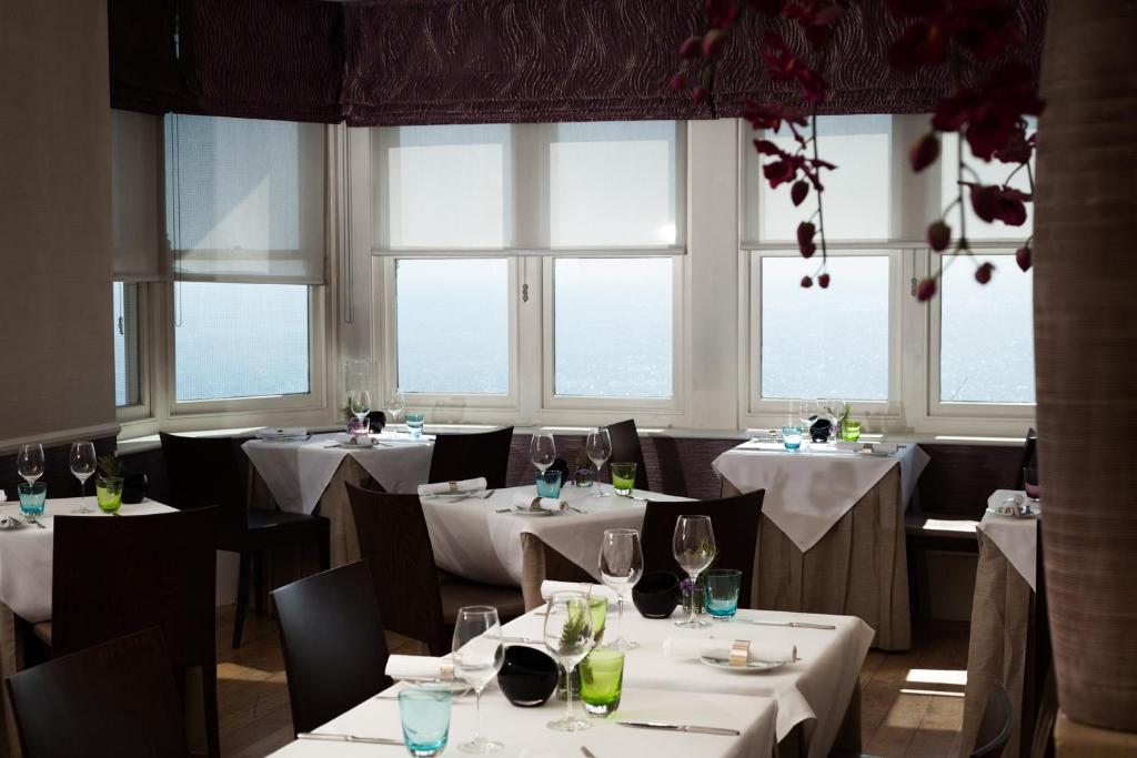 Restaurant, The Hambrough in Isle of Wight