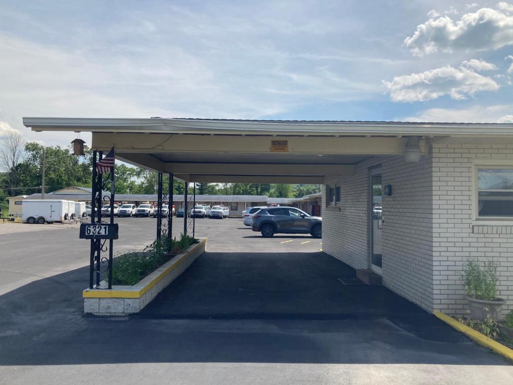 Budget Inn Clearfield PA photo