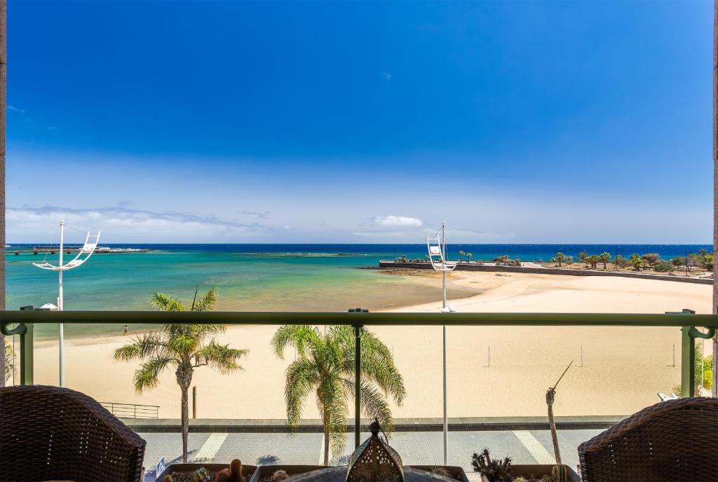 Arrecife Sands- Seafront Apartment - Sea Views - Private Underground Parking - 4