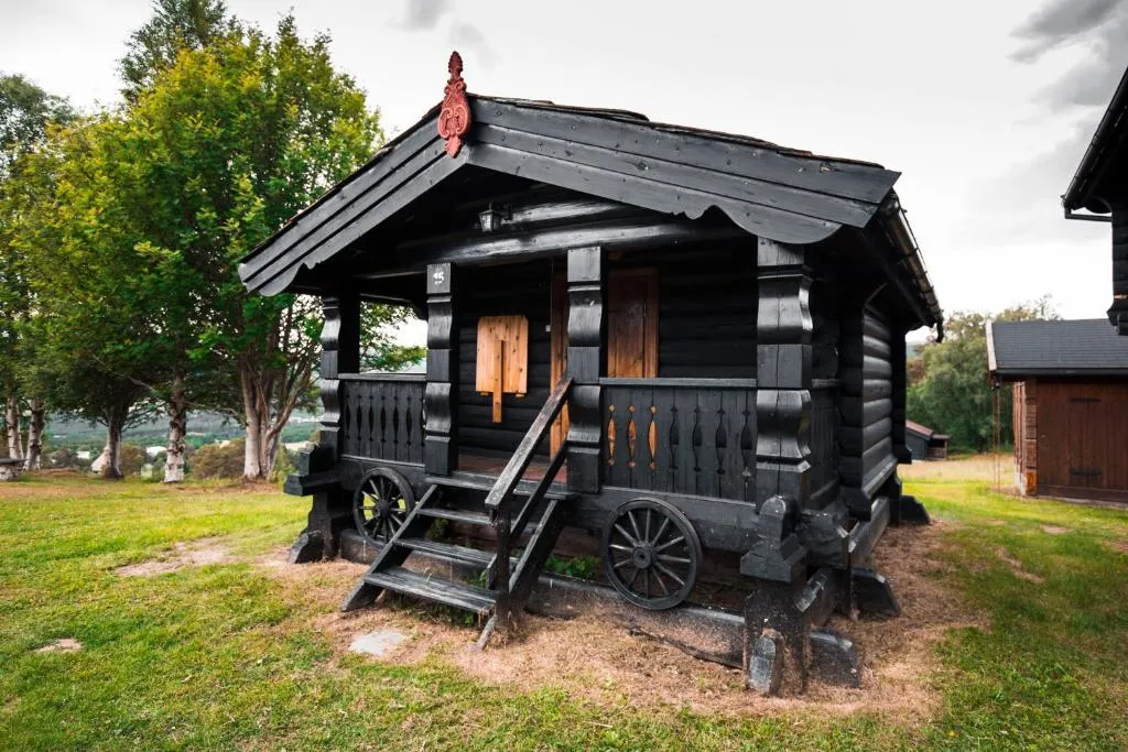 Ljoshaugen Camping, hotel in Dombås