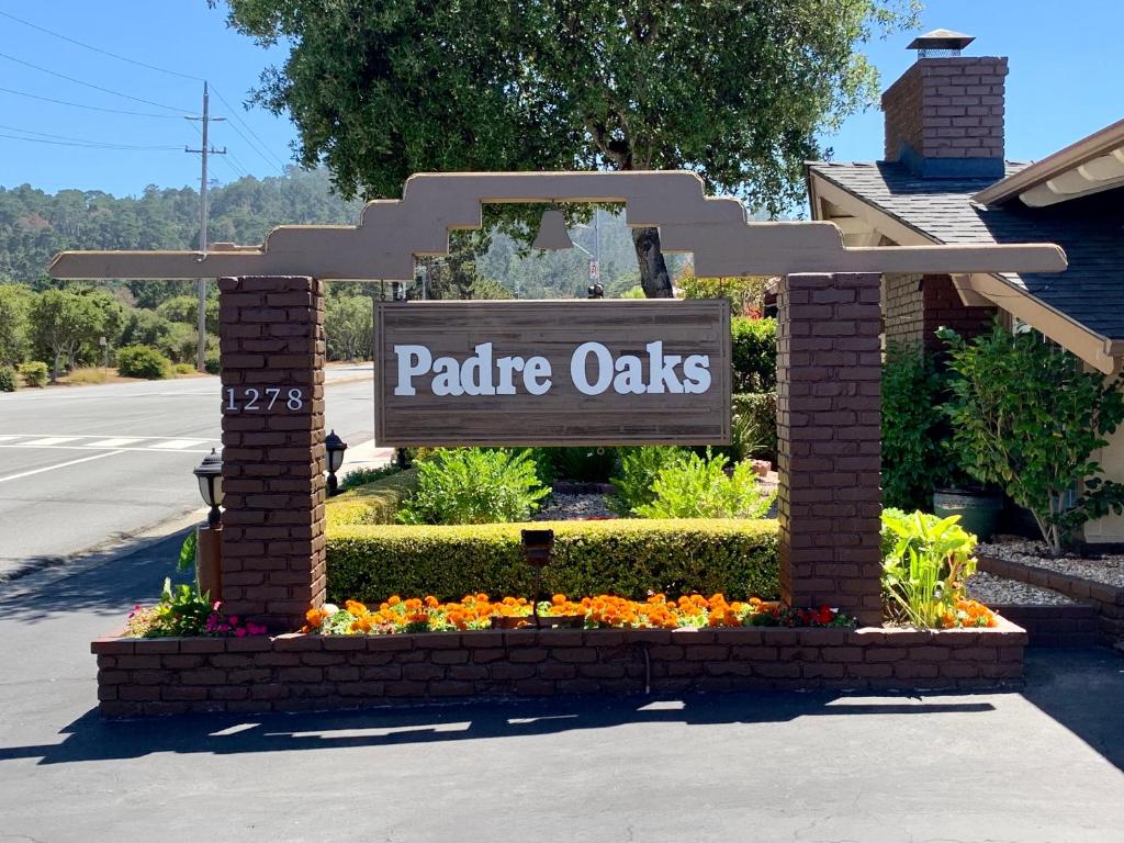 Padre Oaks, Monterey