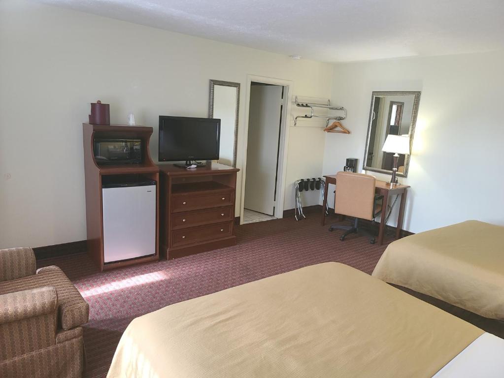 Budget Inn Farmington ViaMichelin HOTEL Farmington NY 14425