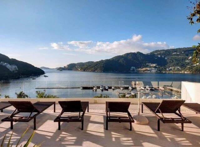 Acapulco en Cabo Marques Diamante, DEPARTAMENTO con vistas al mar y atardeceres espectaculares, cerca está la playa al nivel de la caseta del condominio de Pto Márquez, enfrente, WIFI, Restaurante, albercas, 6 personas