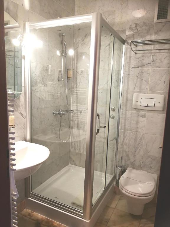 Hotel Phoenix Photo 31