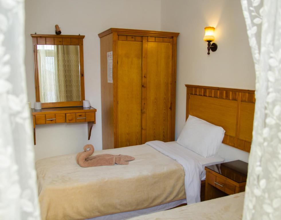 New Yalla Hotel photo