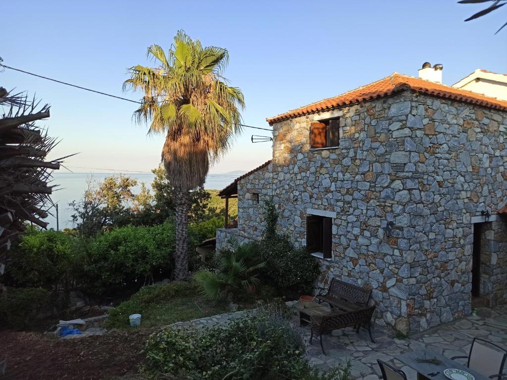 Deep Blue Villa at potistika — Hotel in Potistika