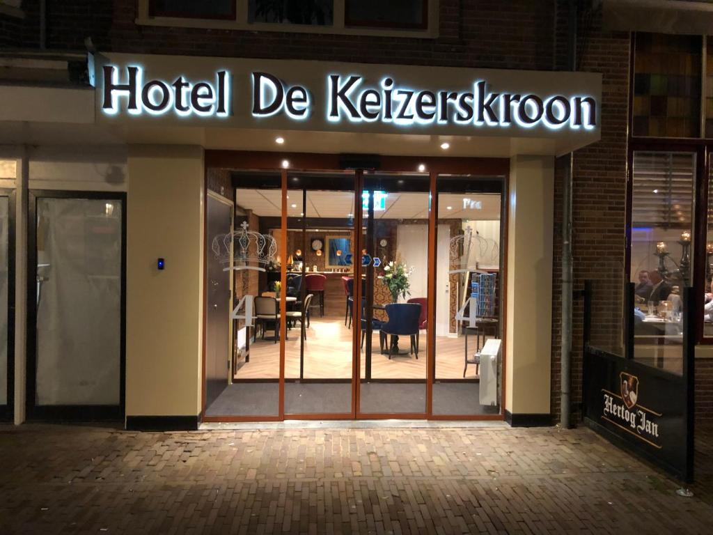 Hotel de Keizerskroon Dining Area