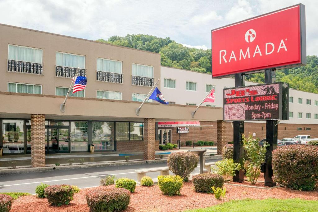 Ramada Hotel & Conference Center by Wyndham Paintsville photo