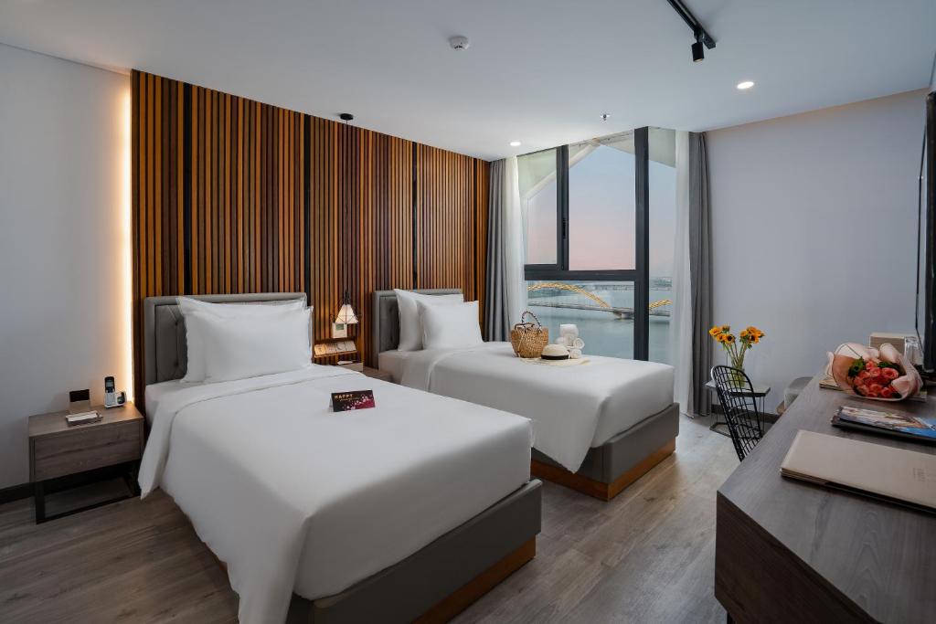 Haian Riverfront Hotel Da Nang