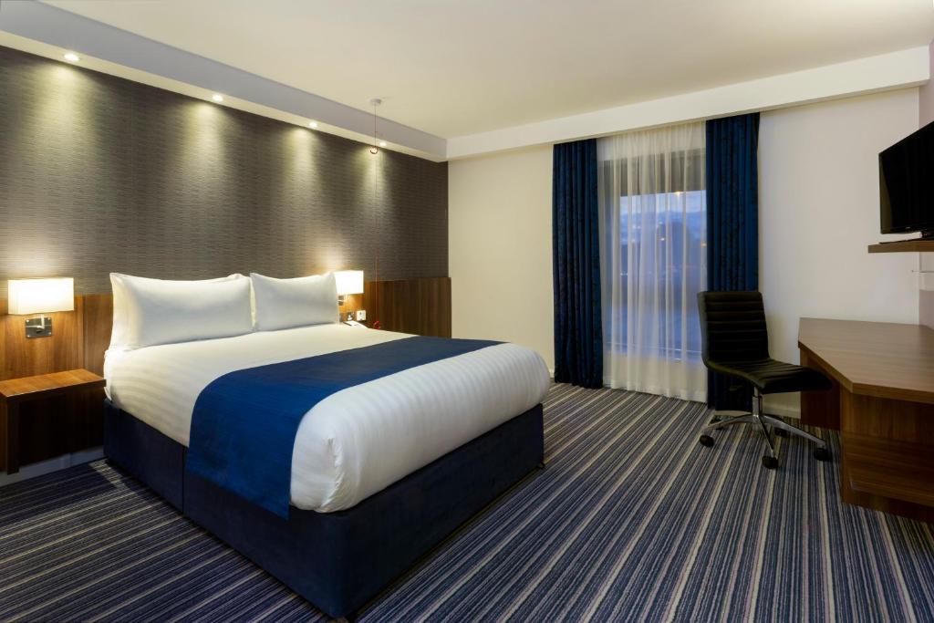 Holiday Inn Express Dunstable Photo 27