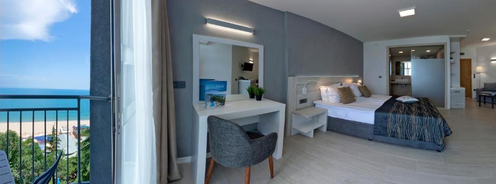 Luna Beach Hotel - All Inclusive — Hotel rooms in Golden Sands, Varna Region