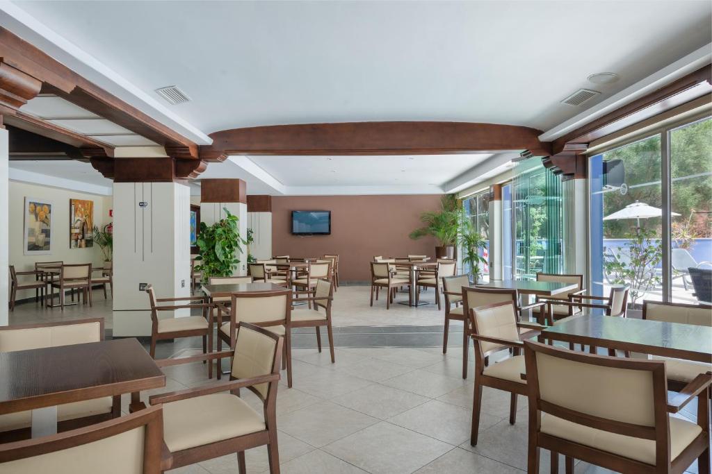 Hotel Torre Azul & Spa - Adults Only — Restaurant & bars in Playa de Palma, Balearic Islands