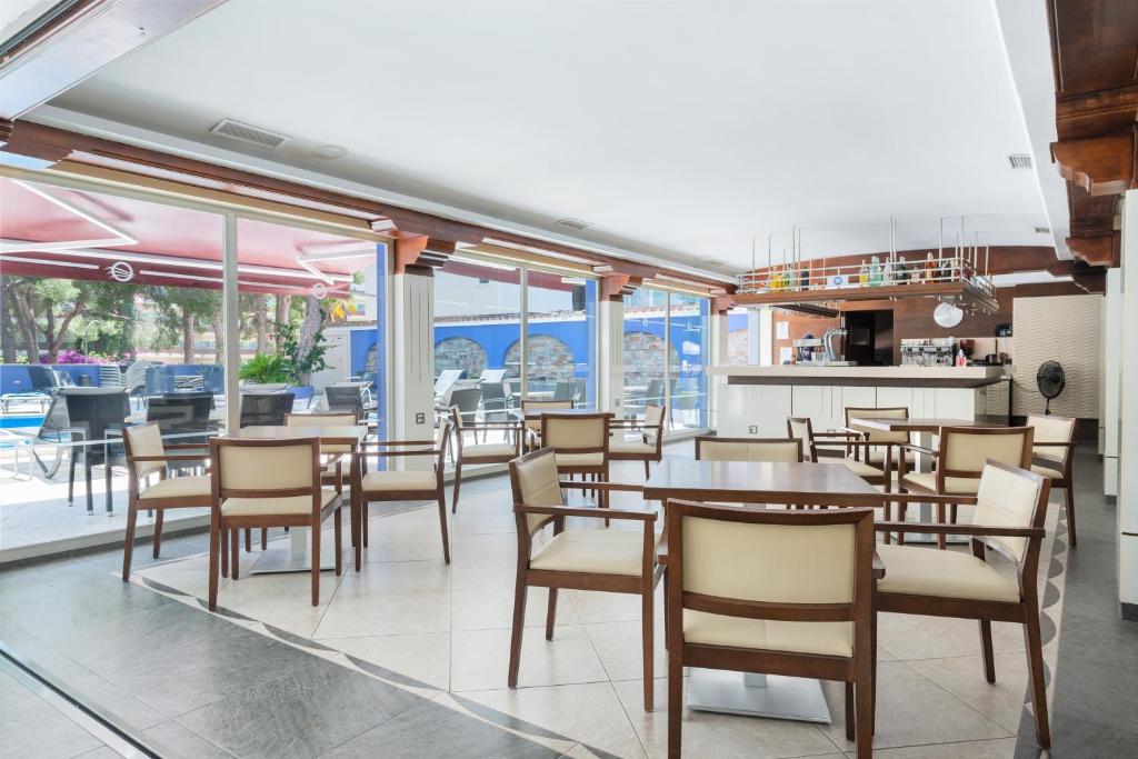 Hotel Torre Azul & Spa - Adults Only — Restaurant & bars in Playa de Palma, Balearic Islands