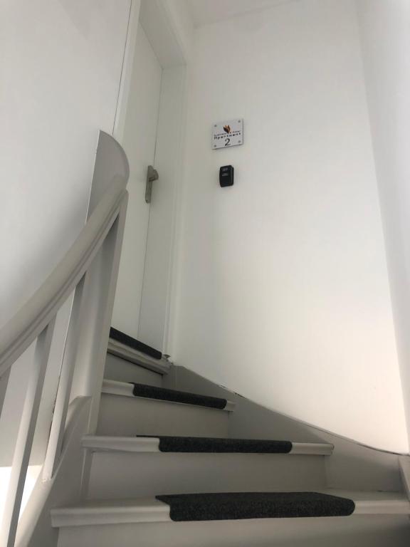 business & fitter Apartment photo