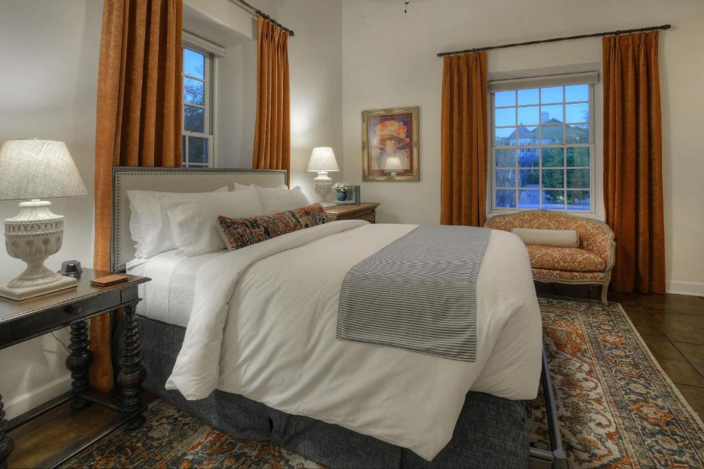 Armory Park Inn photo