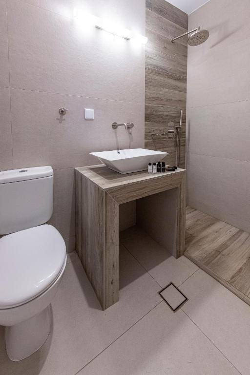 Gaia lux inn photo