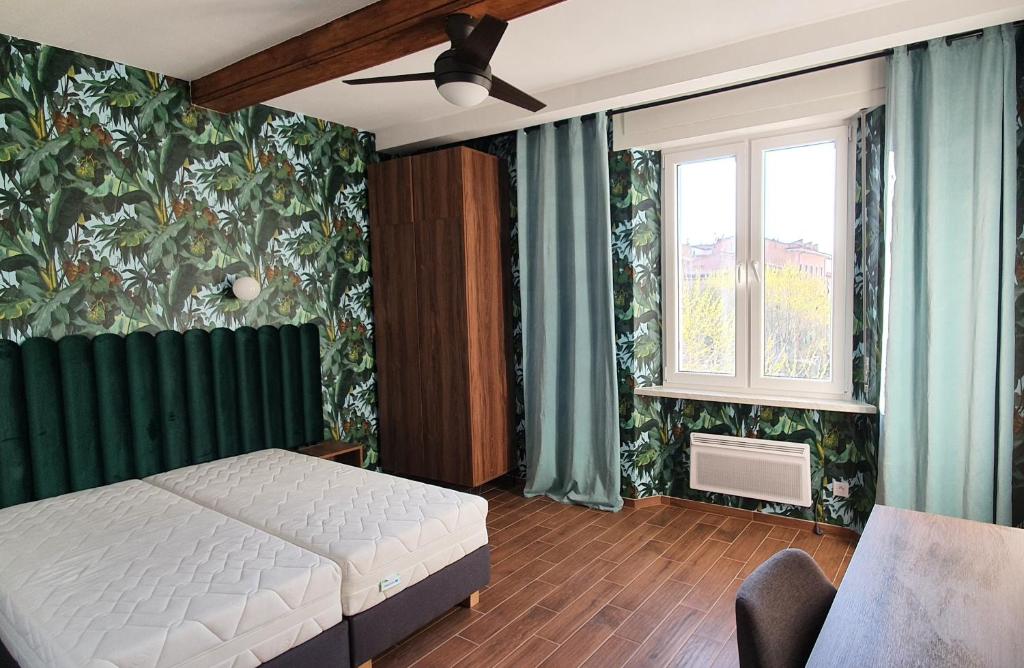 Luxurio rooms with baths - 2