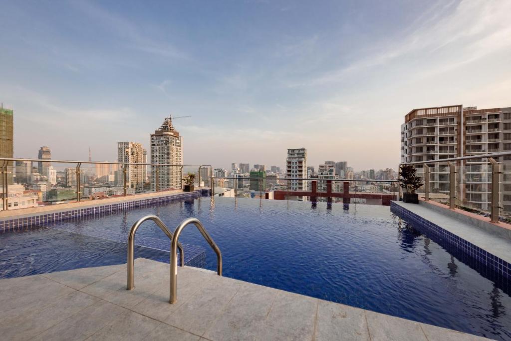 สระว่ายน้ำ