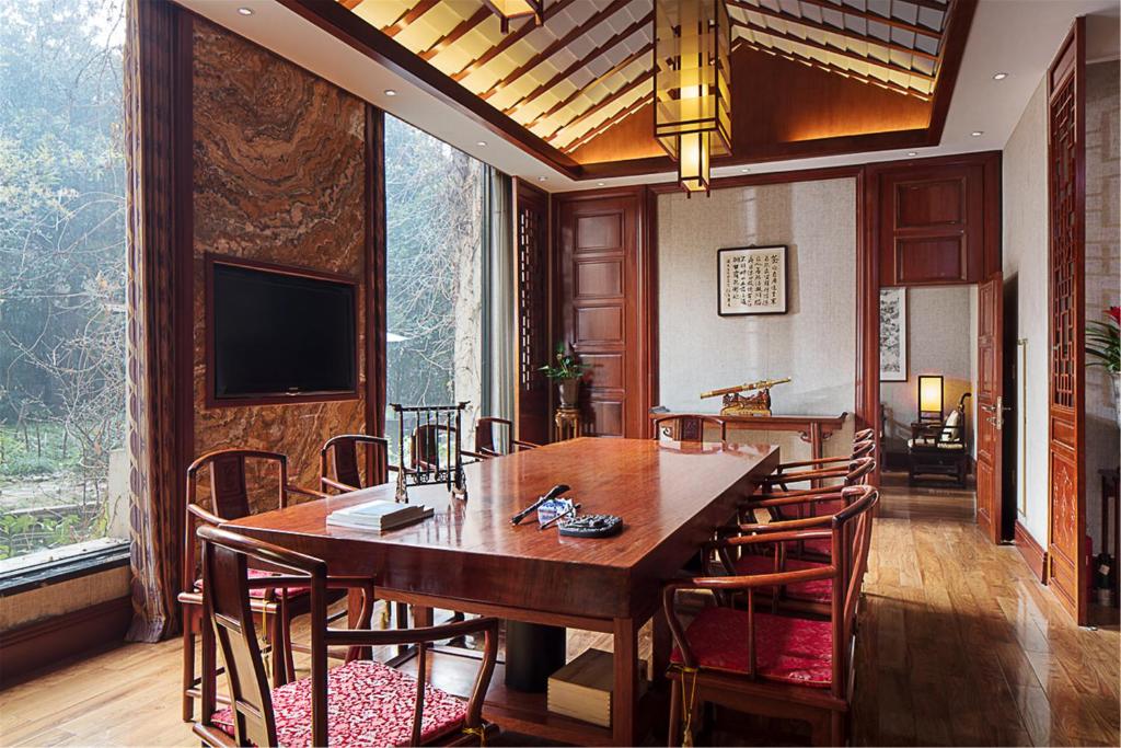 ホリデイ イン ジョンジョウ ジョンジョウ バイ IHG (Holiday Inn Zhengzhou Zhongzhou By IHG) レストラン