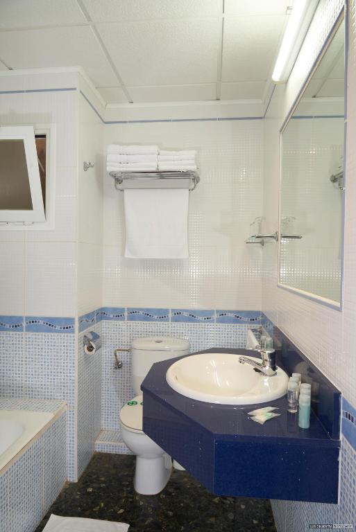 Hostal Illes Pitiuses photo