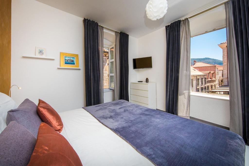 Tony's Place, Dubrovník