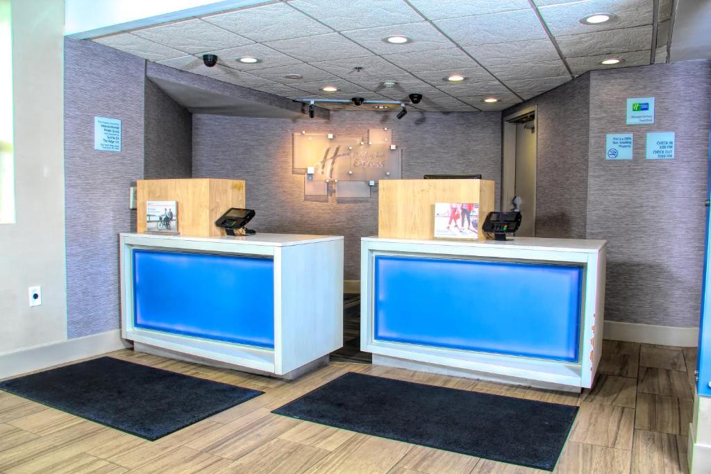 Holiday Inn Express Rochester - Greece photo