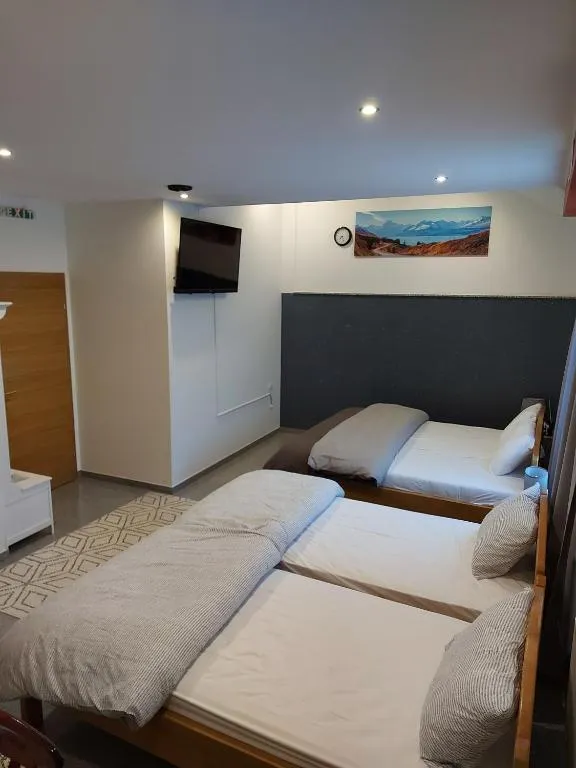 SOBE RIM BREZJE DRAVSKO, hotel en Cestica
