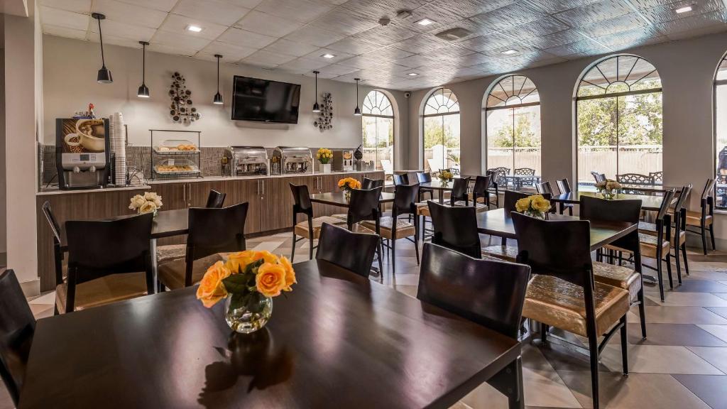 Food and beverages, Best Western Plus Heritage Inn I-10 Houston East – Channelview in Houston (TX)