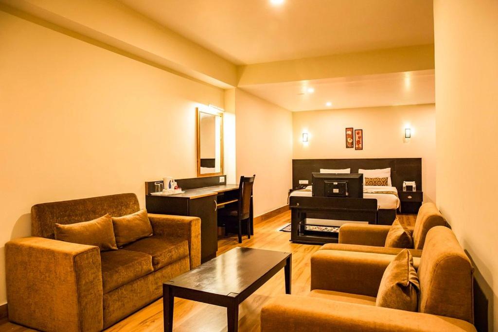 Mystic Bhumzang Hotel & Restobar photo