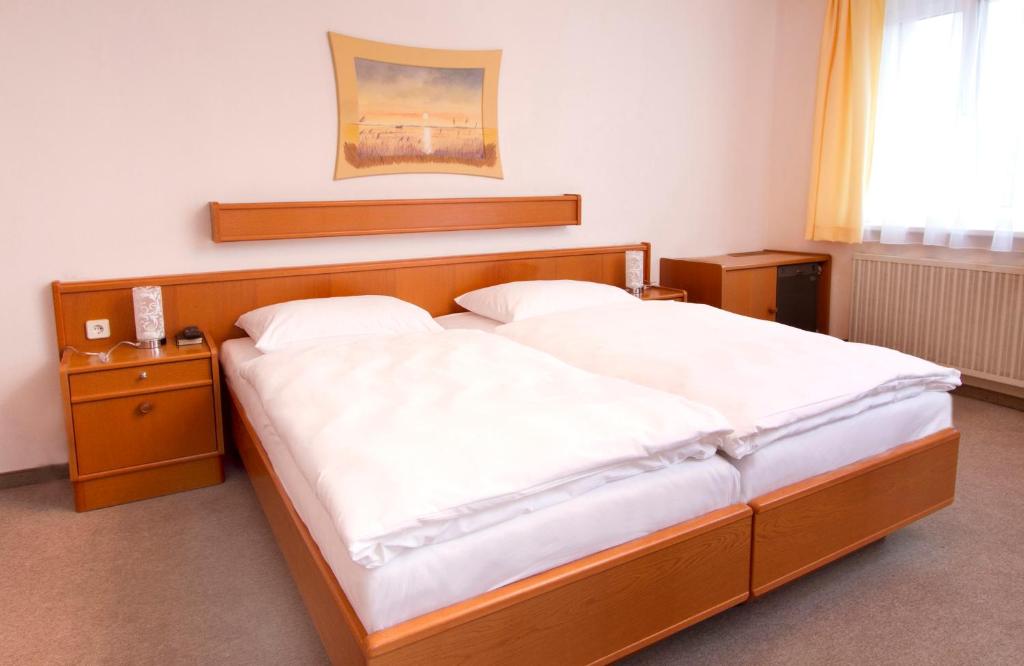 hotel-zur-sonne-korneuburg-2020-updated-deals-6646-hd-photos-reviews