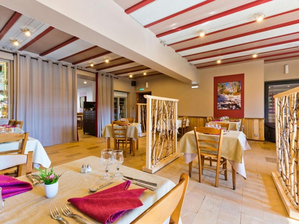 Restaurant La Clairière Chambon Sur Dolore 63