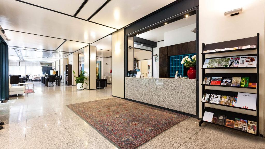 Hotel Lis photo