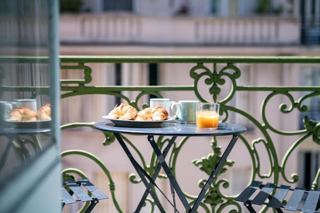 "Le Cappuccino" by EnjoyNice, central, balcony, airco - 2