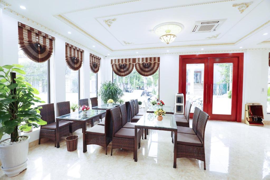 钻石酒店 (Diamond Hotel)