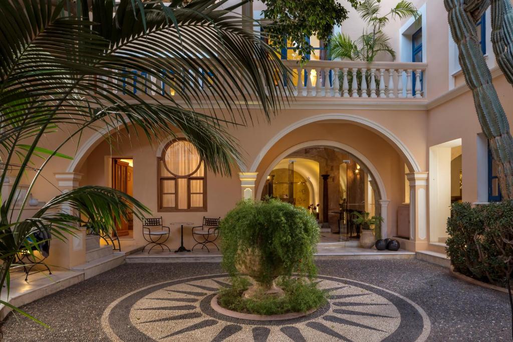 Casa Delfino Hotel &amp; Spa — Hotel in Crete Island
