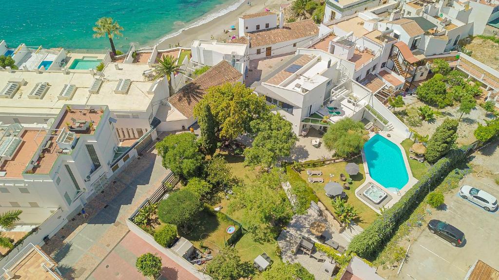 Resort con piscina privada en Calle Carabeo - 1