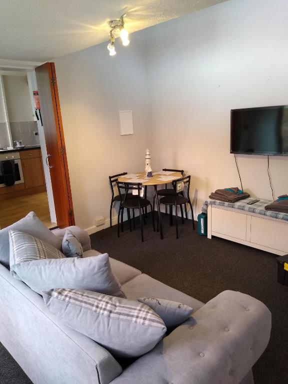 Flat by the sea, Paignton