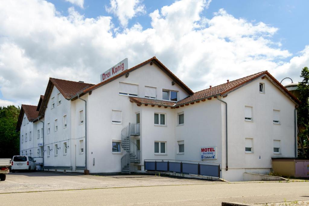 Motel Drei Konig- Ihr Transithotel photo