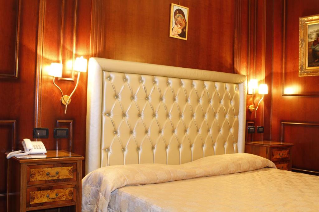 Rome Boutique Hotel Trevi room