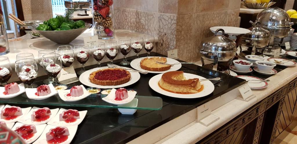 Crown Inn Hotel Multan レストラン