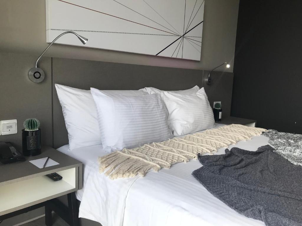 Lux Hotel Room in Damansara Perdana photo