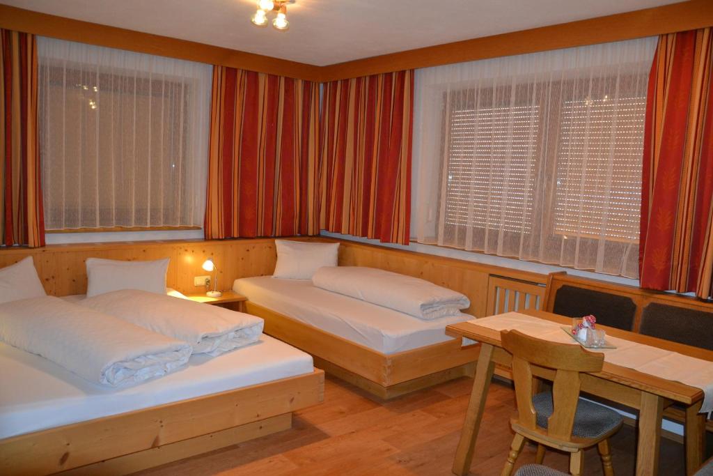 Ferienhaus am Eggli photo