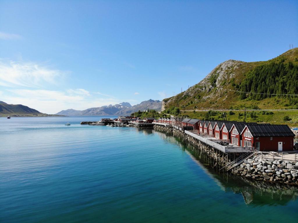로포텐 베이스캠프 (Lofoten Basecamp)