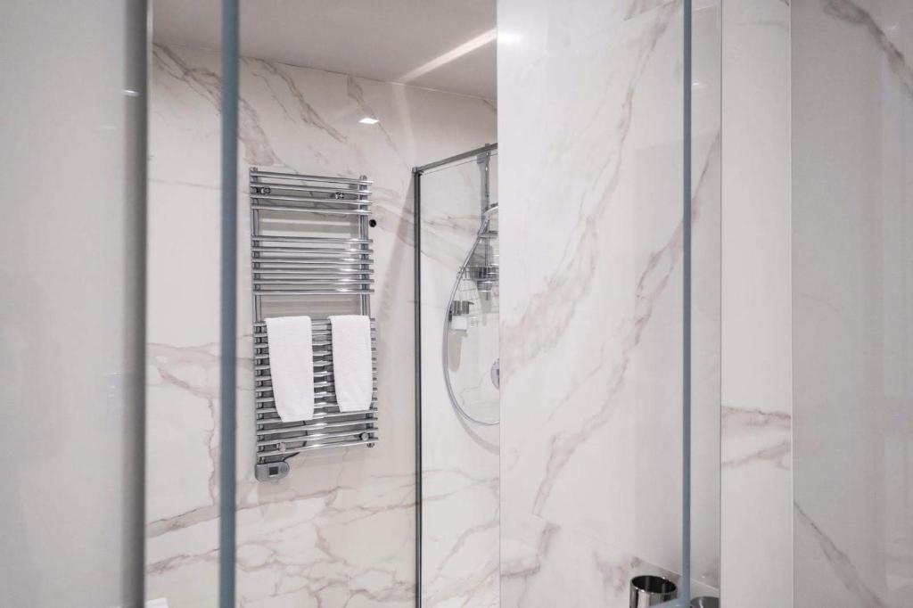 LUXURY SANTO STEFANO - 2