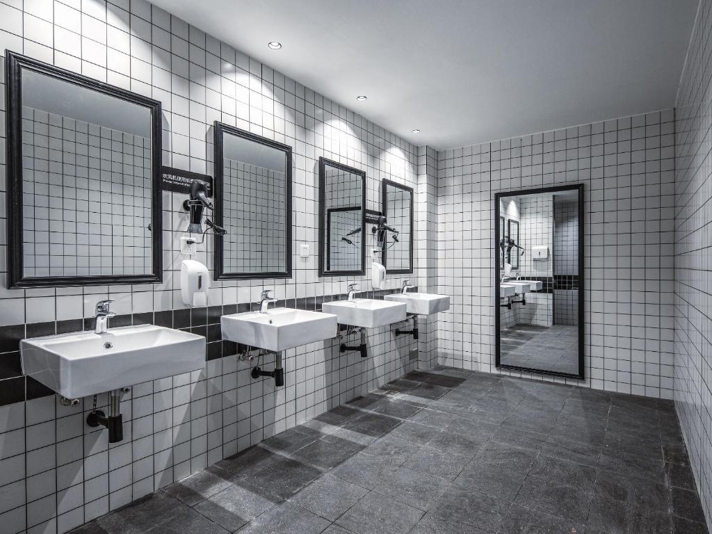 Well-appointed bathrooms