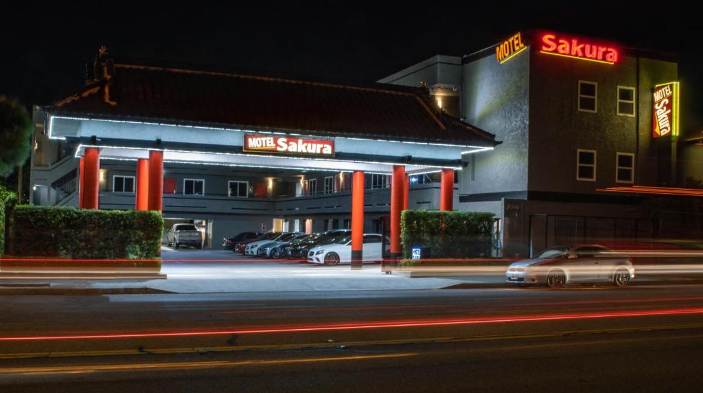Sakura Inn, Glendale